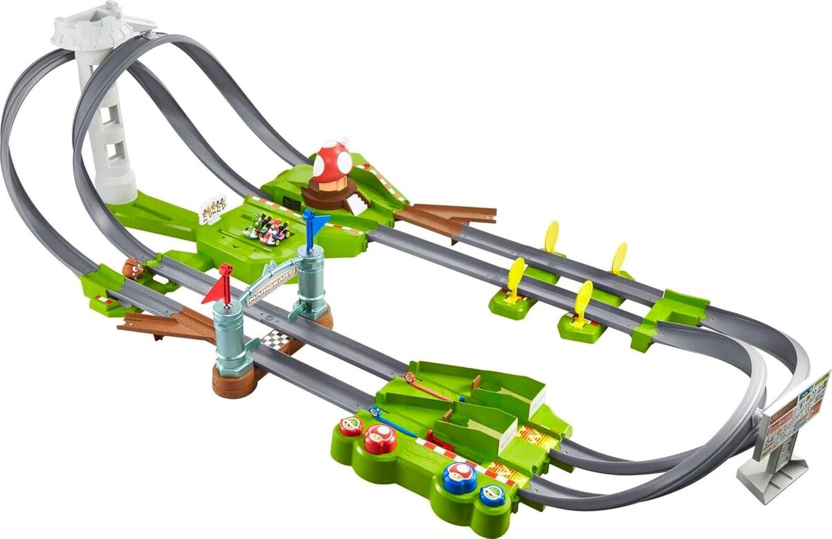 Test du circuit deluxe Mario Kart de Hot Wheels : aventures motorisées pour enfants