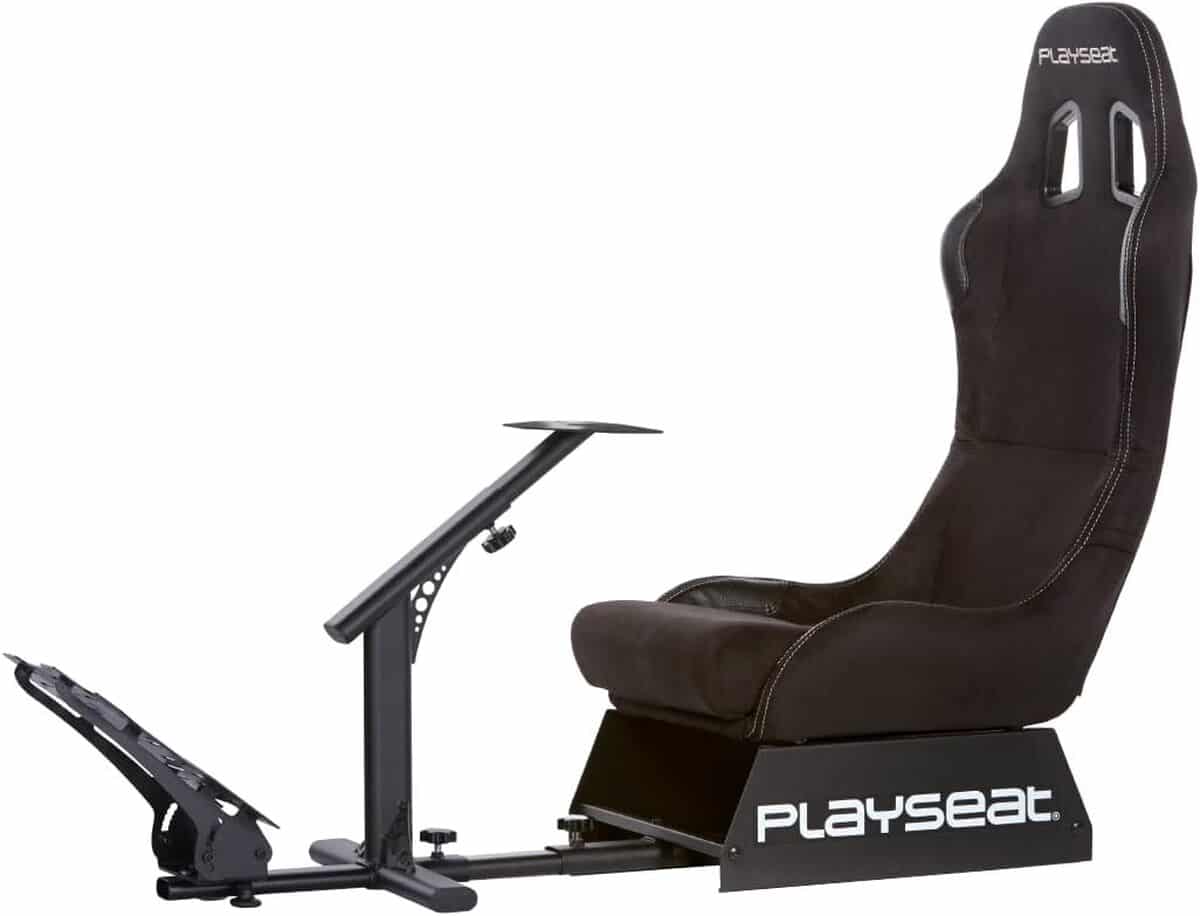 Test du siège Playseat Evolution Alcantara : immersion totale en sport auto