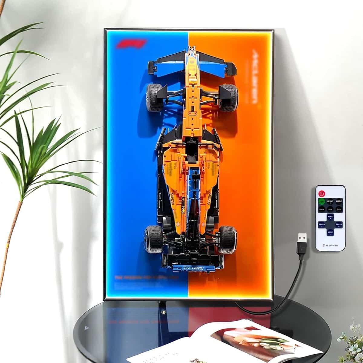 Test du support mural Lego Technic McLaren Formula 1 avec LED