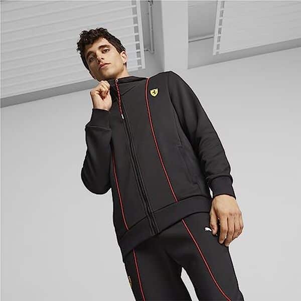 Plongez dans notre analyse détaillée de la veste à capuche Puma Scuderia Ferrari Race M black : confort, style et innovations technologiques au rendez-vous pour les passionnés de la marque et du sport automobile.