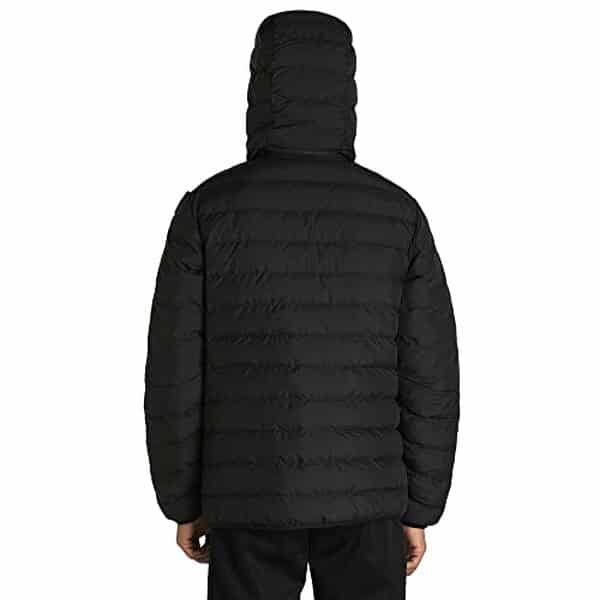 Découvrez notre test complet de la veste légère et stylée puma Ferrari Race Mt7 Ecolite : performance, design et confort pour homme padxéimporté