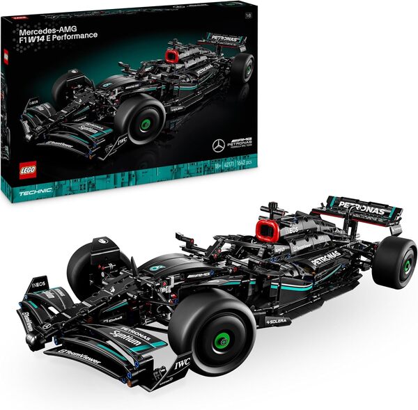 Découvrez notre comparatif détaillé des lego technic mercedes-amg F1 et mclaren formula 1 pour choisir le modèle parfait pour votre collection