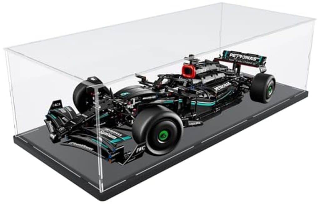 Test : vitrine acrylique pour maquette F1 échelle 1/8